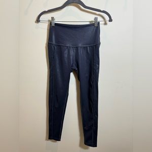 Beyond yoga leggings / tights size S small